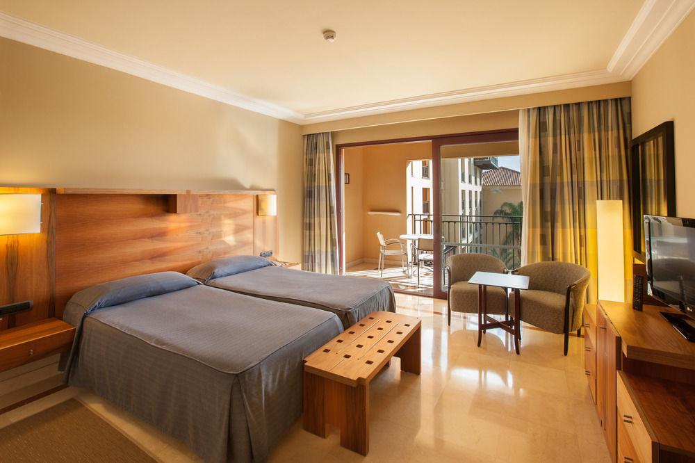 Lopesan Costa Meloneras Resort & Spa Luaran gambar A room at the Hotel Sheraton Granada