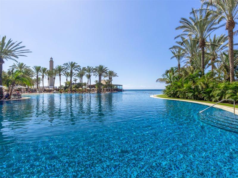 Lopesan Costa Meloneras Resort & Spa Luaran gambar Infinity pool at the Royal Beach Hotel, Cyprus